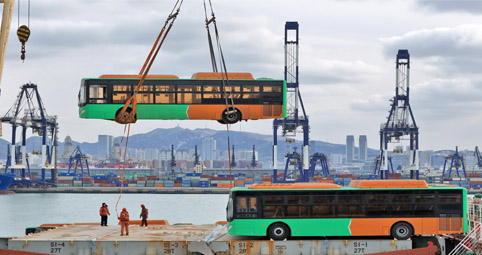 山东烟台：天然气公交车出口墨西哥